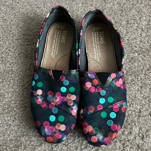 TOMS Multi-Dot Slip-Ons